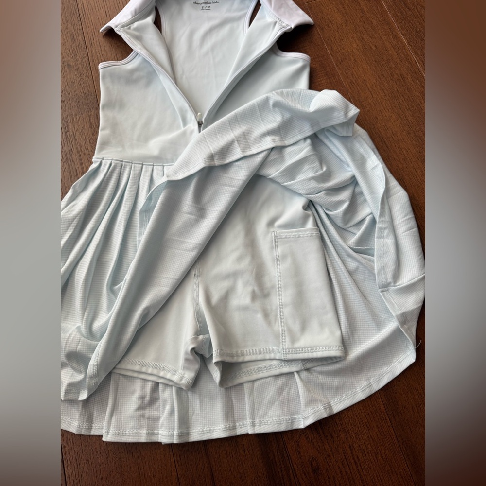 Abercrombie kids half zip pleated mini dress in soft blue color. Size 11/12 - Picture 3 of 5
